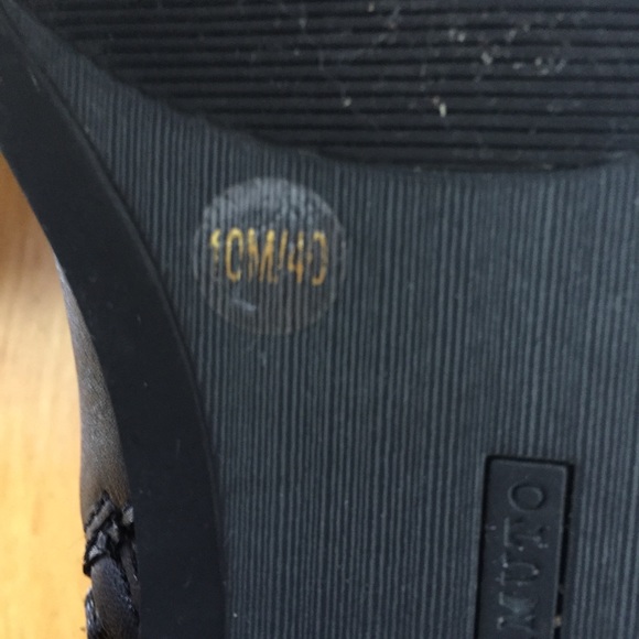 Black knee high leather boots - size 9.5 - Picture 3 of 5